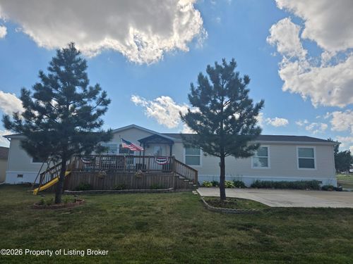 926 Sorrel Ln, Dickinson, ND, 58601-6541 | Card Image