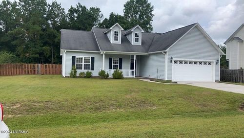 105 Sparkling Brook Way, Jacksonville, NC, 28546-9598 | Card Image