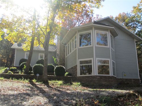 8 Hickory Cir, Holiday Island, AR, 72631-4212 | Card Image