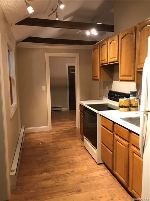 6 Main St, Unionville, NY, 10988-2013 | Card Image