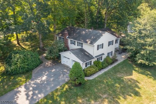 106 Knollwood Dr, New Providence, NJ, 07974-1639 | Card Image