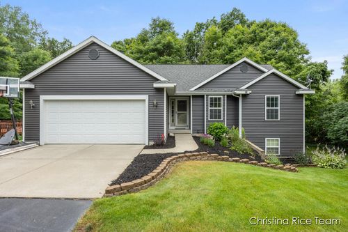 15411 Cedar Leaf Ct Ne, Cedar Springs, MI, 49319-8198 | Card Image