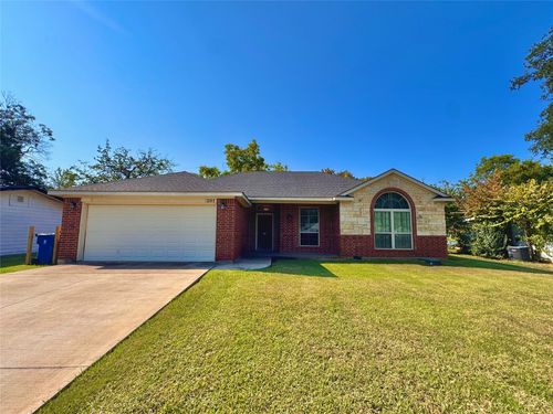 201 W Jessup St, Alvarado, TX, 76009-3235 | Card Image