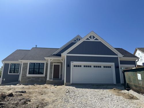 3828 White Oak Way, Waukesha, WI, 53188-2702 | Card Image