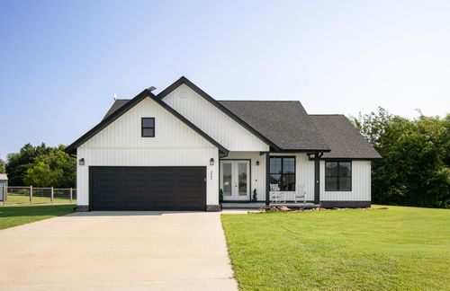 2460 Durango Dr, Bolivar, MO, 65613-7110 | Card Image