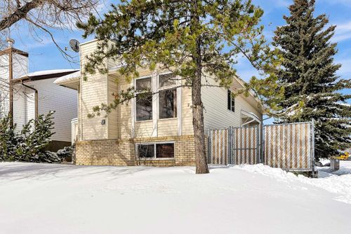 295 Edgepark Blvd Nw, Calgary, AB, T3A4K4 | Card Image