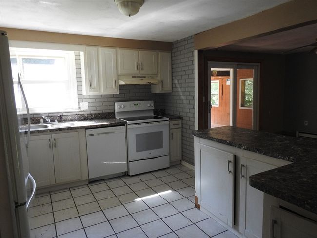 149 Pierpont Rd, House other with 3 bedrooms, 2 bathrooms and 4 parking in Dudley MA | Image 9