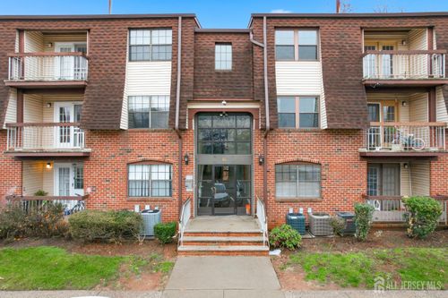 1610 Green Hollow Dr, Iselin, NJ, 08830-2947 | Card Image