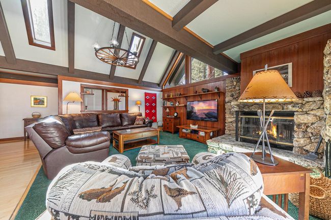 133 Graeagle Meadows Rd, Home with 2 bedrooms, 2 bathrooms and null parking in Graeagle CA | Image 5