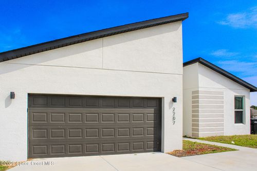 2207 Rio Grande Canyon Loop, POINCIANA, FL, 34759-5964 | Card Image