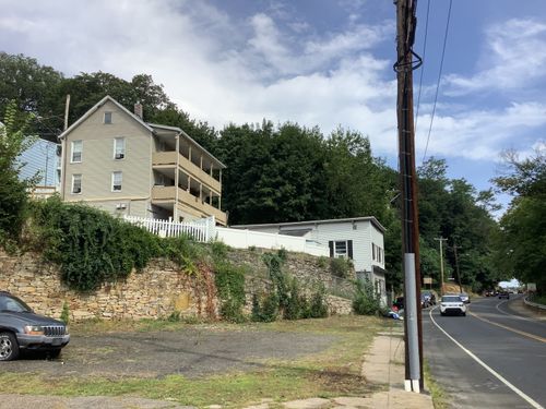 105 Camptown Ave, Derby, CT, 06418-1652 | Card Image