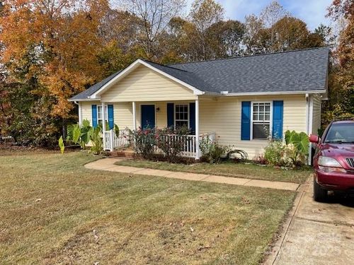 131 Island Terrace Rd, Statesville, NC, 28677-8430 | Card Image