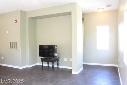 232-7660 W Eldorado Ln, Las Vegas, NV, 89113-3281 | Card Image
