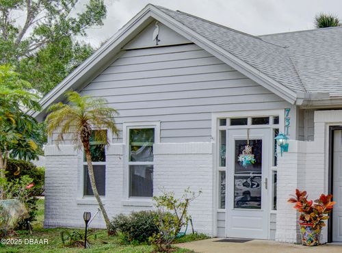 731 Pine Shores Cir, New Smyrna Beach, FL, 32168-6173 | Card Image