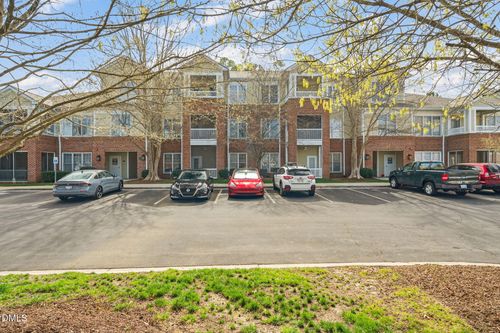 423 Waterford Lake Dr, Cary, NC, 27519-8629 | Card Image