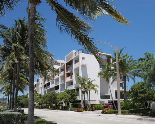 n105-3040 Ocean Blvd, Fort Lauderdale, FL, 33308-7382 | Card Image