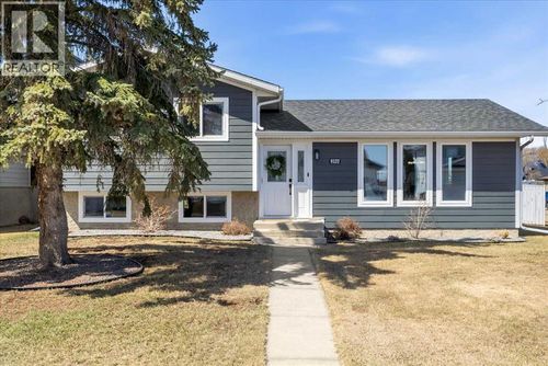 9522 95 St, Morinville, AB, T8R1H9 | Card Image