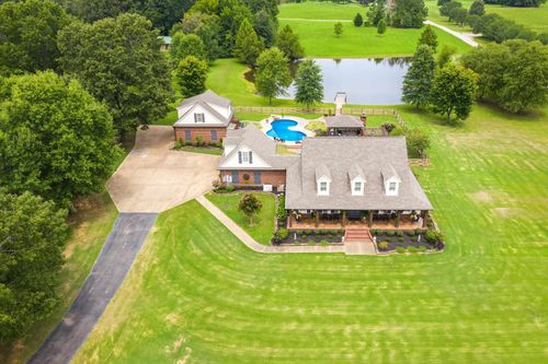 820 Jones Chapel Dr, Moscow, TN, 38057-3331 | Card Image