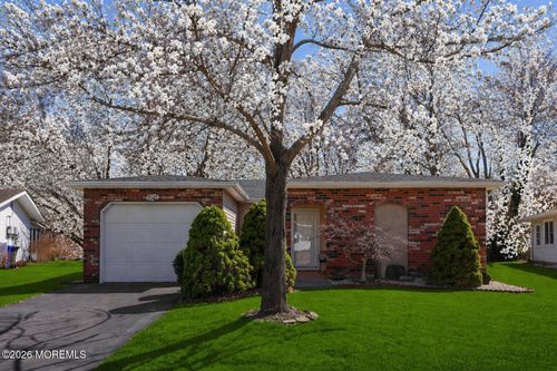 62 Baser Ln, Brick, NJ, 08724-1961 | Card Image