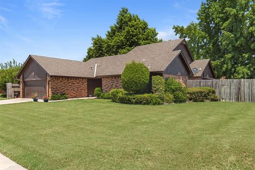 10424 S Hudson Avenue, Oklahoma City, OK, 73139 | Card Image