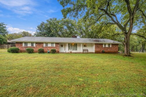 22025 S Wildwood Ln, Claremore, OK, 74019-1882 | Card Image