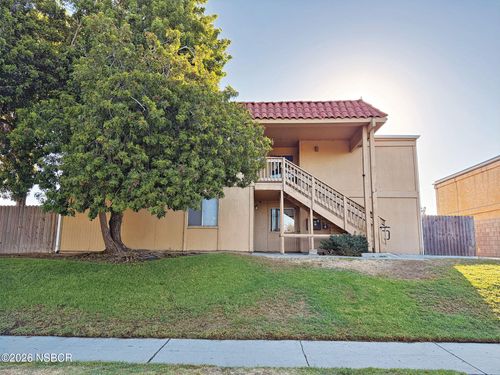 1804 S Thornburg St, Santa Maria, CA, 93458-7428 | Card Image