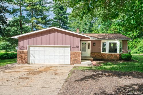 423 Sunset, White Lake, MI, 48383-2862 | Card Image