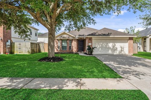 305 S Golden Oak Dr, Texas City, TX, 77591-9276 | Card Image