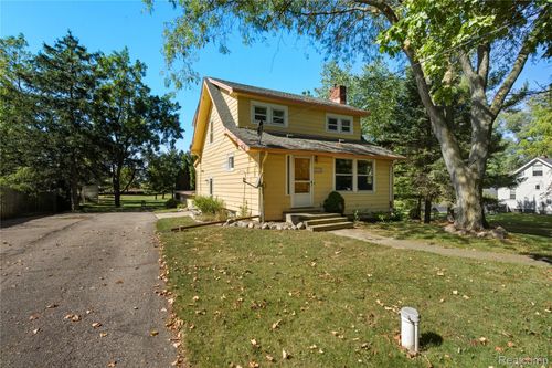 2050 S Wagner Rd, Ann Arbor, MI, 48103-9716 | Card Image