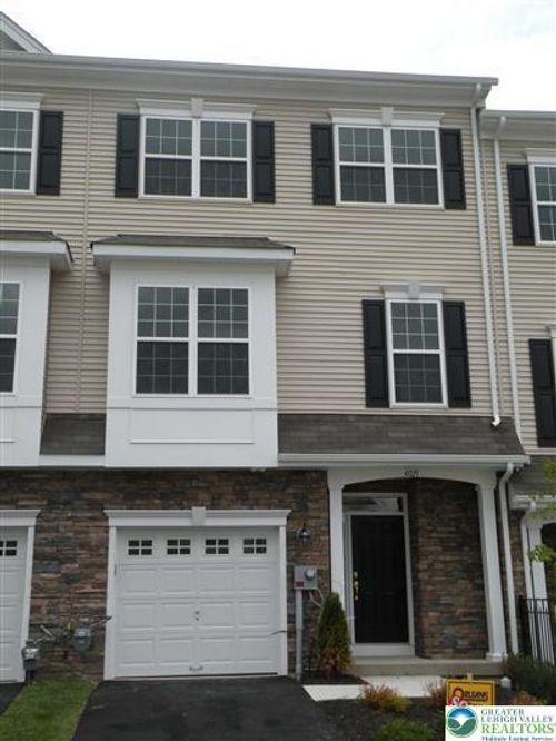 4071 Yorktown Rd, COOPERSBURG, PA, 18036-8802 | Card Image