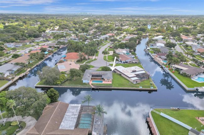 6091 Sw 14 Th St, House other with 4 bedrooms, 2 bathrooms and null parking in Plantation FL | Image 38