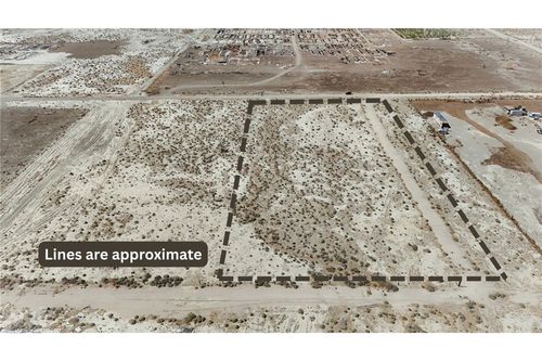 4 Markham Avenue, El Mirage, CA, 92301 | Card Image