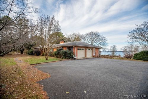 436 Hibble Rd, Saluda, VA, 23149-2728 | Card Image