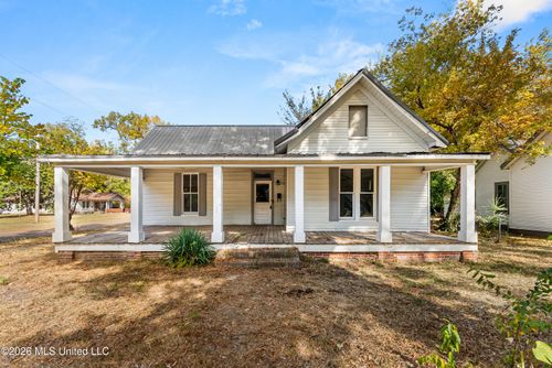 210 E Park, Holly Springs, MS, 38635 | Card Image