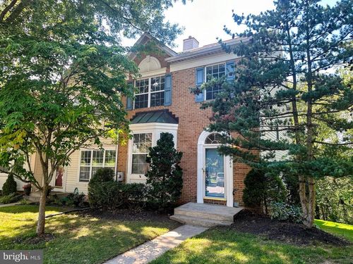 8864 Briarcliff Ln, FREDERICK, MD, 21701-5869 | Card Image
