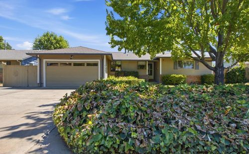 2609 Aramon Dr, Rancho Cordova, CA, 95670-3701 | Card Image