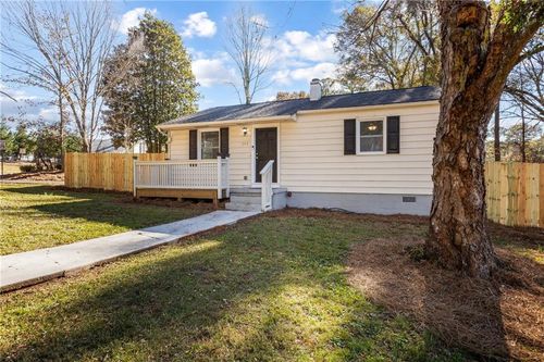 700 Parkdale Dr, Scottdale, GA, 30079-1421 | Card Image