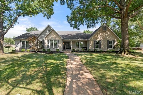 8 Wilson Ridge Ct, Chesterfield, MO, 63005-4562 | Card Image