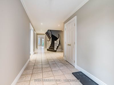 577 Yorkminster Cres, House other with 4 bedrooms, 4 bathrooms and 4 parking in Mississauga ON | Image 3