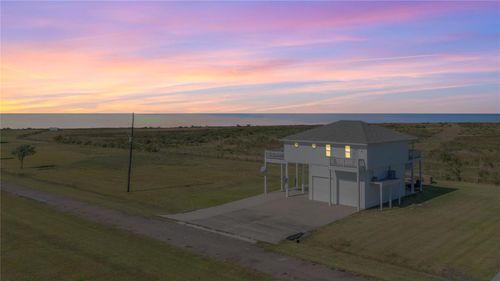 128 Cardinal Ln, Anahuac, TX, 77514-1912 | Card Image