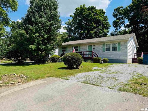 109 Young Ave, Anna, IL, 62906-1631 | Card Image