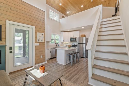 232 Waters Edge Way, Tracy City, TN, 37387-1469 | Card Image