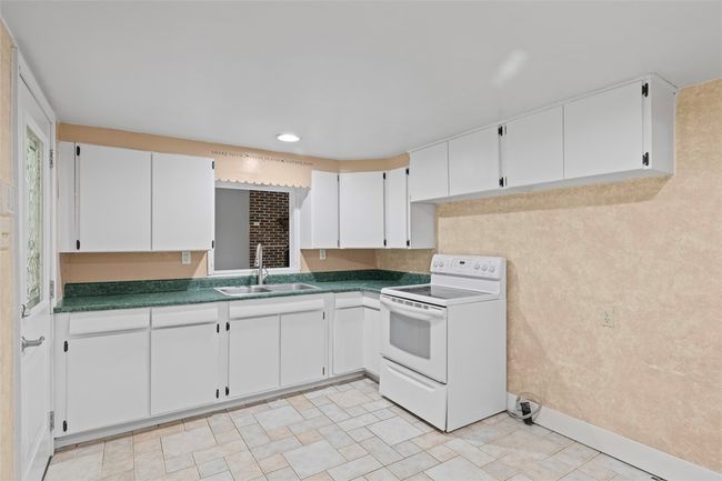 1082 N Boundary Rd, House other with 3 bedrooms, 1 bathrooms and 3 parking in Cranberry Twp PA | Image 28