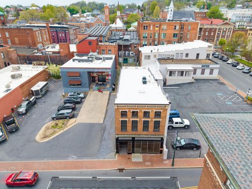 32 N Augusta St, STAUNTON, VA, 24401-4366 | Card Image