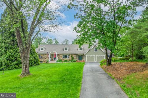 90 Indiantown Rd, GLENMOORE, PA, 19343-1409 | Card Image