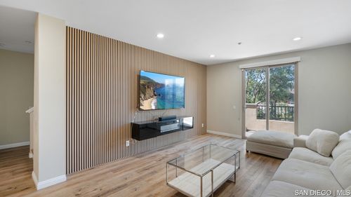 unit-7-8301 Rio San Diego Dr, San Diego, CA, 92108-5687 | Card Image