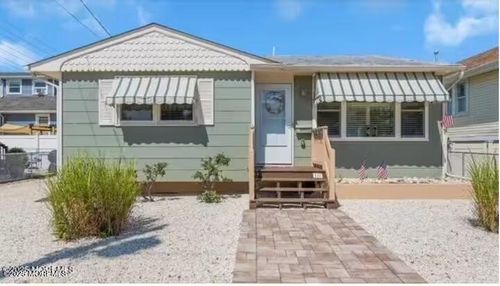 2-138 10th Ave, Seaside Park, NJ, 08752-1903 | Card Image