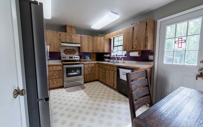 9172 Se 137 Th Blvd, House other with 3 bedrooms, 2 bathrooms and 1 parking in White Springs FL | Image 9