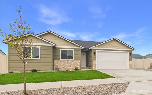 337 Emma Dr, Wenatchee, WA, 98801-2628 | Card Image