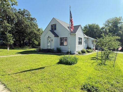 319 N Grove St, Redwood Falls, MN, 56283-1038 | Card Image
